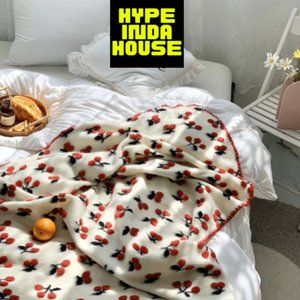 Hyped blankets for home decor